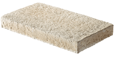 Chapeau de mur ORSOL assorti au Pilier de Portail BRIDOIRE – Protection sans casse-goutte intégré Chapeau de mur sans casse-goutte pour Pilier de Portail BRIDOIRE en pierre reconstituée ORSOL, finition massive au grain brut, disponible chez Orpa Matériaux Ecotra-Parement