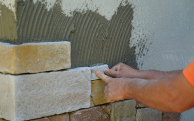 Créer votre isolation de bâtiment par l’extérieur avec une finition en pierre reconstituée