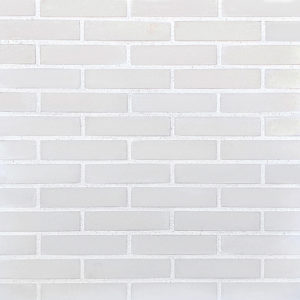 Parement mural en Brique Chromatik ivoire Orsol, briquette reconstituée à texture lisse posée en panneresse – produit Matiera Orsol vendu par Orpa Matériaux (Elaustore).